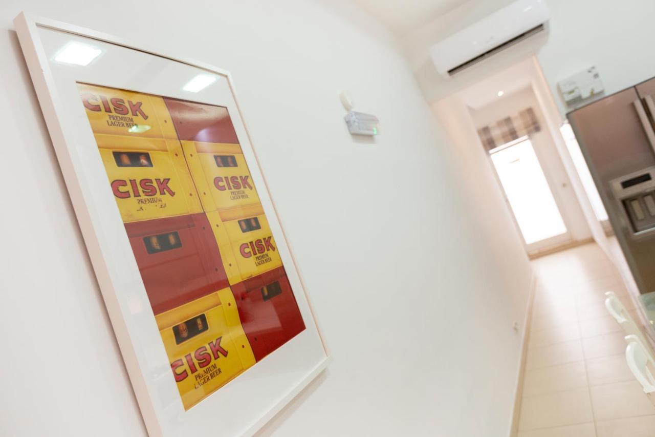 Dc36 -Spacious&Stylish 3 Bedroom Flat. Prime Zone Mellieħa Buitenkant foto